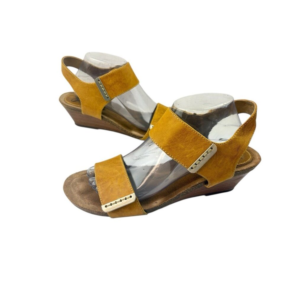 *Sofft Verdi Comfort Sandals Womens 10W Mustard Yellow Hook & Loop Coastal Beach - Picture 8 of 15